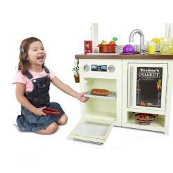 Little Tikes Outdoor First Market Kitchen 654480M