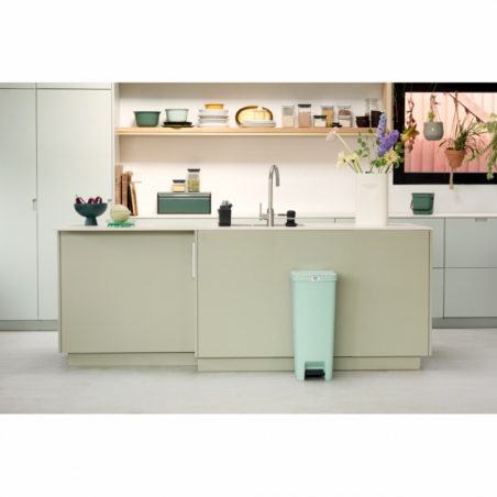 Brabantia 800108 40L Jade Green StepUp Pedal Bin 10YW "O"